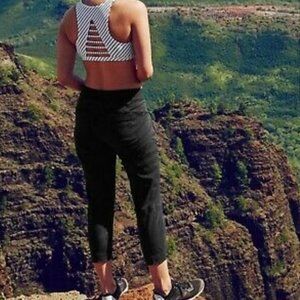 Athleta Trekkie Crop Pants Size 8 Black